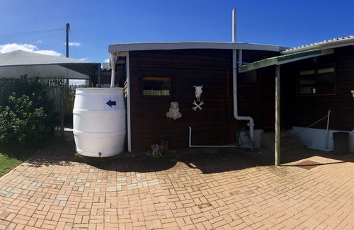 Still Bay House | Pet-Friendly David Bongers Still Bay Holiday Home with Pool