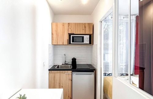 Amerique Apartment | Cozy One Bedroom Apartment in David D Angers, Sleeps 4