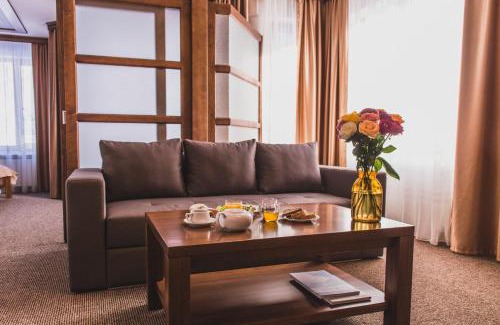 Serednye Hotel | Serene Davir Spa Resort: Family-Friendly with Pool Access