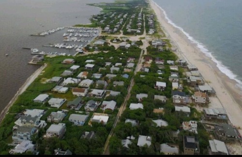 Davis Park House | Davis Park Charming HIATUS Beach House