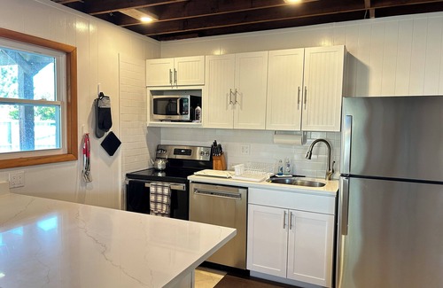 Davis Park House | Oceanfront Davis Park Waterview with Pool & WiFi Awaits
