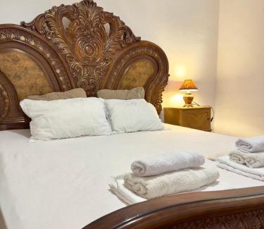 Avlabari Apartment | Family-Friendly Davit's Apartment 21 with Perfect Ratings