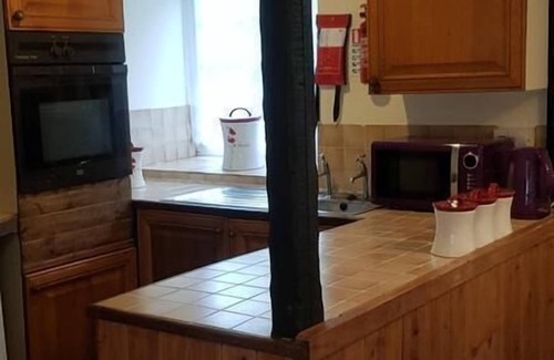 Liskeard Cottage | Escape to Davy Cottage: Horse Riding & Breakfast Awaits
