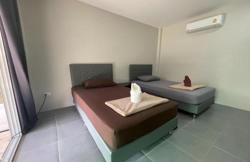 Thep Kasattri House | Cozy Davy Cottage Phuket - Family-Friendly Getaway Awaits