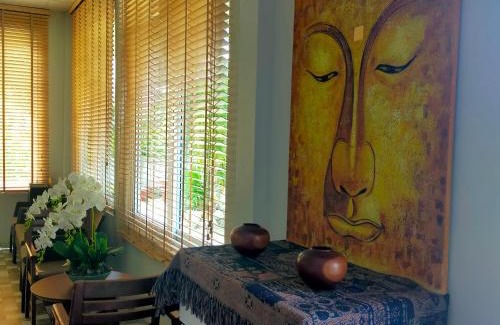 Thep Kasattri House | Cozy Davy Cottage Phuket - Family-Friendly Getaway Awaits