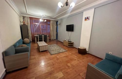 Kirkos Apartment | Pet-Friendly Dawa Guest House: Family Comfort Awaits