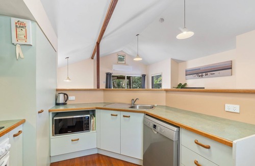 Point Lookout House | Pet-Friendly Dawn by Discover Stradbroke with Ocean Views