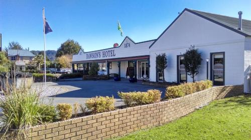 Reefton Hotel | Discover Dawsons Hotel: Family-Friendly Retreat with Pool