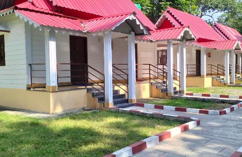 Madari Hat Hotel | Premier Day Night Resort & Restaurant: 5-Star Pet-Friendly Stay