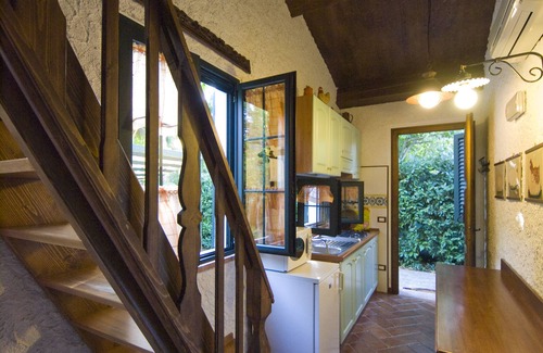 Massarosa House | Sun-Kissed Apartment with Pool & Garden, 10 Min to Beach