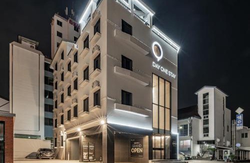 Kunip Hotel | Oceanfront Bliss at Day One Stay - Family-Friendly Escape