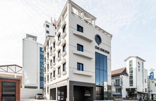 Kunip Hotel | Oceanfront Bliss at Day One Stay - Family-Friendly Escape