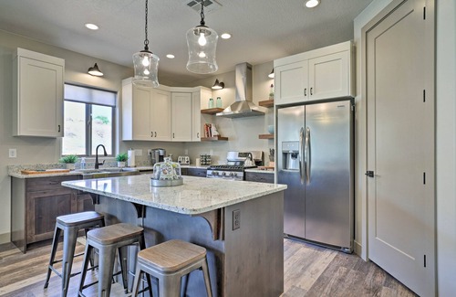 Kanab House | Idyllic Utah Retreat with Fire Pit Near Zion National Park