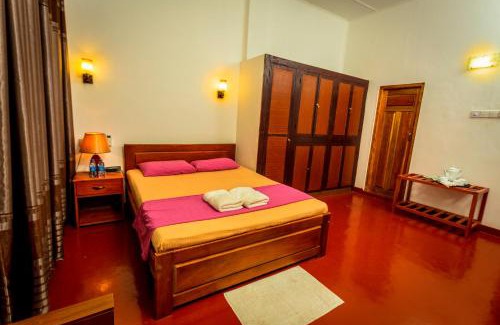 Uduvil House | Comfortable Dayanithi Guest House with Pet-Friendly Options