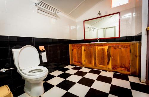 Uduvil House | Comfortable Dayanithi Guest House with Pet-Friendly Options