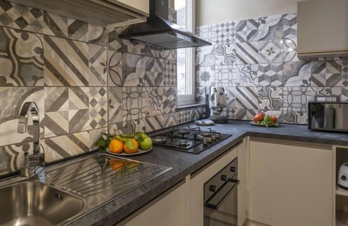 Meta Apartment | Oceanfront Retreat: Daydreaming by Interhome - 10/10 Rated