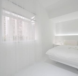 Yuzhong Apartment | Daydreaming House under the Road