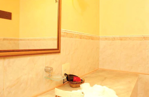 Centro Hotel | Discover Dayrell Hotel: Pool, Spa & Convenient Access