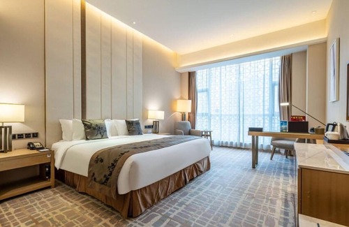 Yuzhong Hotel | Inviting Days Hotel & Suites Liangping with Pool and Spa