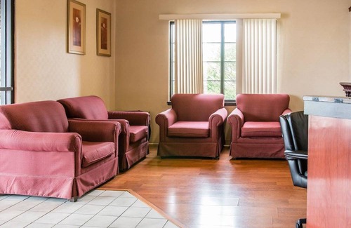Flint Hotel | Convenient Stay at Days Inn Flint Near Bishop Airport