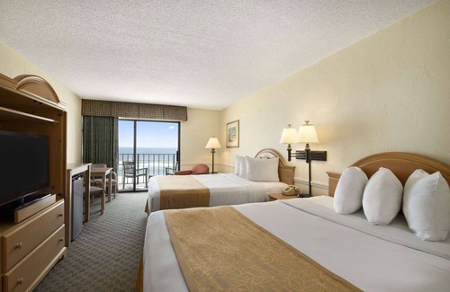 Van Valzah Hotel | Beachfront Bliss at Days Inn by Wyndham Daytona Oceanfront