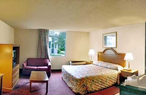 Albion Hotel | Discover Days Inn by Wyndham Albion with Family-Friendly Amenities