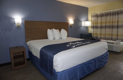 Apopka Hotel | Comfortable Stay at Days Inn by Wyndham Apopka/Orlando