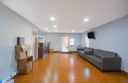 Aransas Pass Hotel | Budget-Friendly OYO Hotel Aransas Pass with Pet Amenities