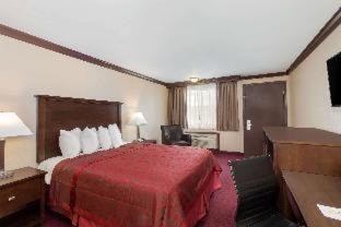 Auburn Hotel | Convenient Days Inn by Wyndham Auburn: Family-Friendly Stay
