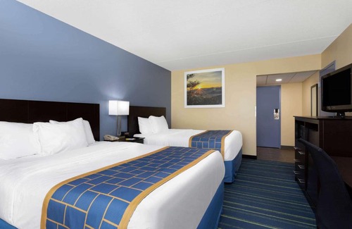 Augusta Hotel | Comfortable Stay at Days Inn by Wyndham Augusta