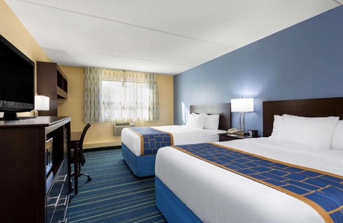 Augusta Hotel | Comfortable Stay at Days Inn by Wyndham Augusta