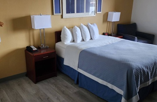 Austin Hotel | Enjoy Family-Friendly Comfort at Days Inn by Wyndham Austin