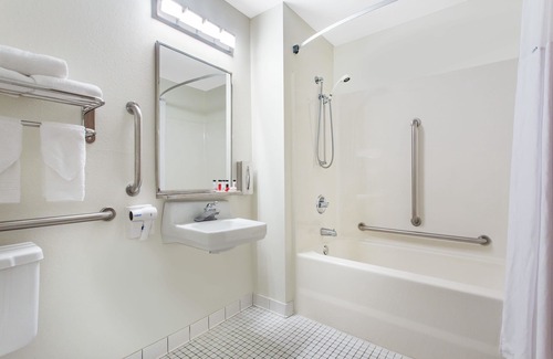Austin Hotel | Enjoy Family-Friendly Comfort at Days Inn by Wyndham Austin