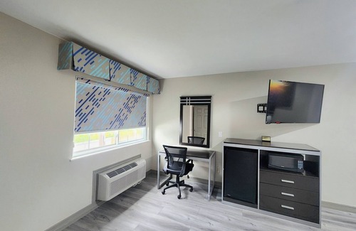Baytown Hotel | Comfortable Stay at Days Inn by Wyndham Baytown Garth Road