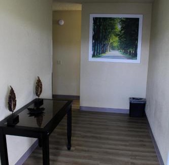 Orchard District Hotel | Budget-Friendly Days Inn by Wyndham Bend with Family Amenities