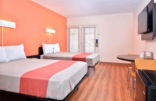 Brawley Hotel | Pet-Friendly Days Inn by Wyndham Brawley Awaits You