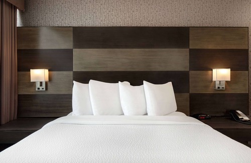 Southwest Calgary Hotel | Comfortable Stay at Days Inn by Wyndham Calgary South