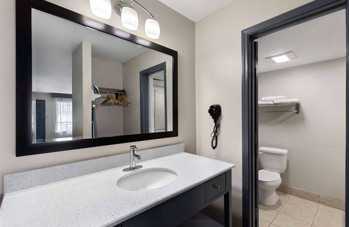 Carlisle Hotel | Budget-Friendly Stay at Days Inn by Wyndham Carlisle