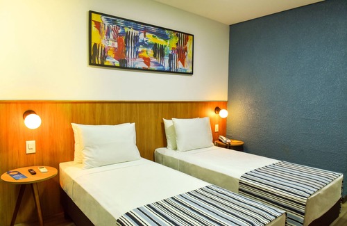 Parque Sao Paulo Hotel | Highly Rated Days Inn by Wyndham Cascavel with Spa & Breakfast
