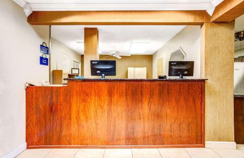 Chesapeake Hotel | Convenient Stay at Days Inn by Wyndham Chesapeake