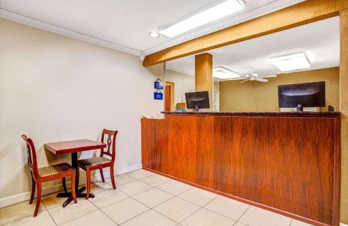 Chesapeake Hotel | Convenient Stay at Days Inn by Wyndham Chesapeake