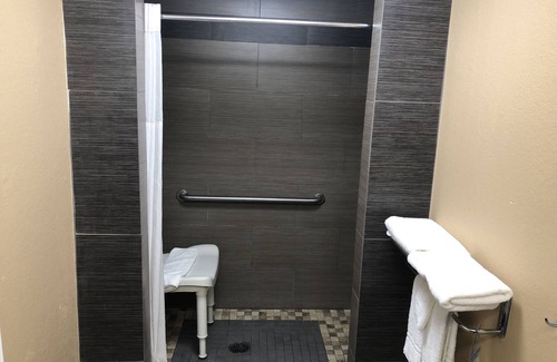 Columbus Hotel | Convenient Stays at Days Inn by Wyndham Columbus