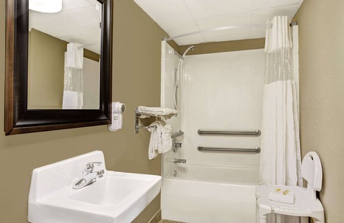 Conover Hotel | Comfortable Stay at Days Inn by Wyndham Conover-Hickory