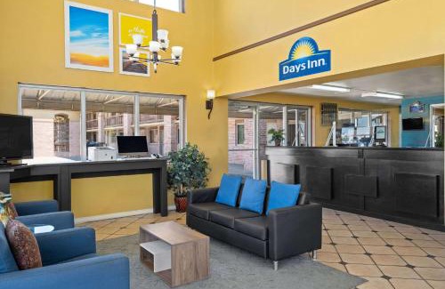 Conway Hotel | Comfortable Stay at Days Inn by Wyndham Conway for Families
