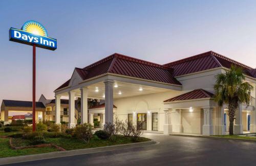 Dillon Hotel | Pet-Friendly Comfort at Days Inn by Wyndham Dillon