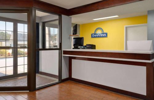 Dillon Hotel | Pet-Friendly Comfort at Days Inn by Wyndham Dillon
