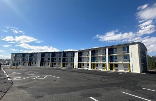 Farmington Hotel | Budget-Friendly Stay at Farmington Inn with Accessibility