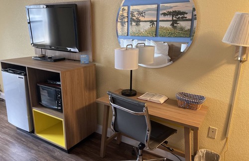 Fordyce Hotel | Family-Friendly Days Inn by Wyndham Fordyce with Pool