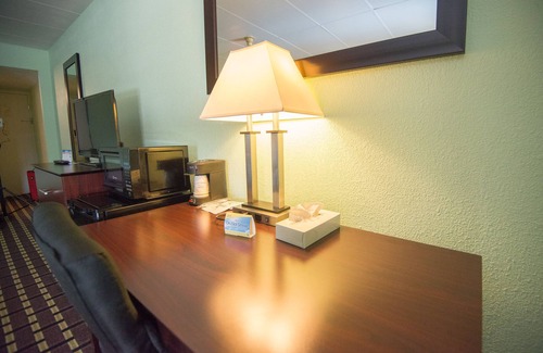 Fort Wright Hotel | Convenient Stays at Days Inn by Wyndham Fort Wright