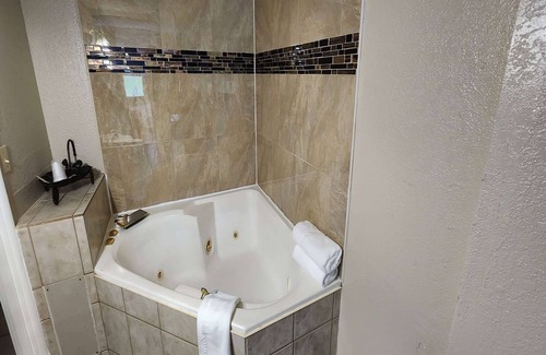 Fort Wright Hotel | Convenient Stays at Days Inn by Wyndham Fort Wright